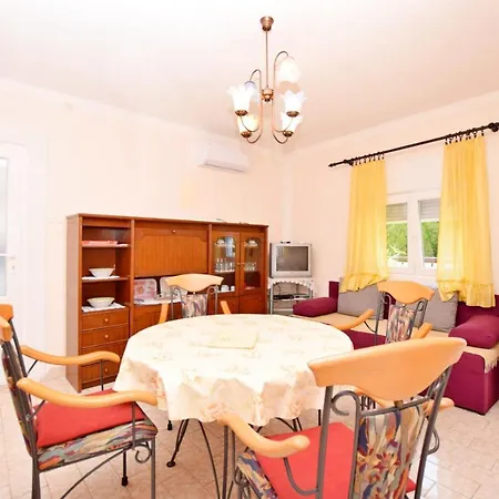 Ruza Privlaka (Zadar)